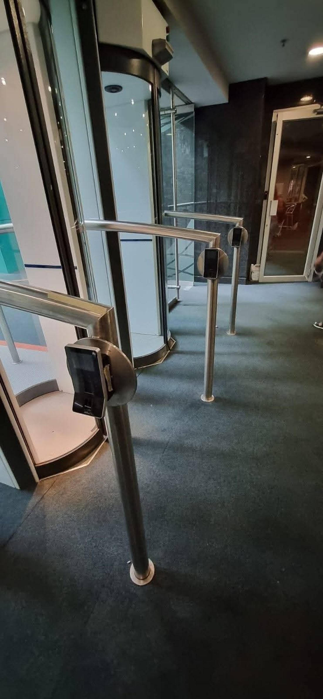Facial recognition access control at turnstiles